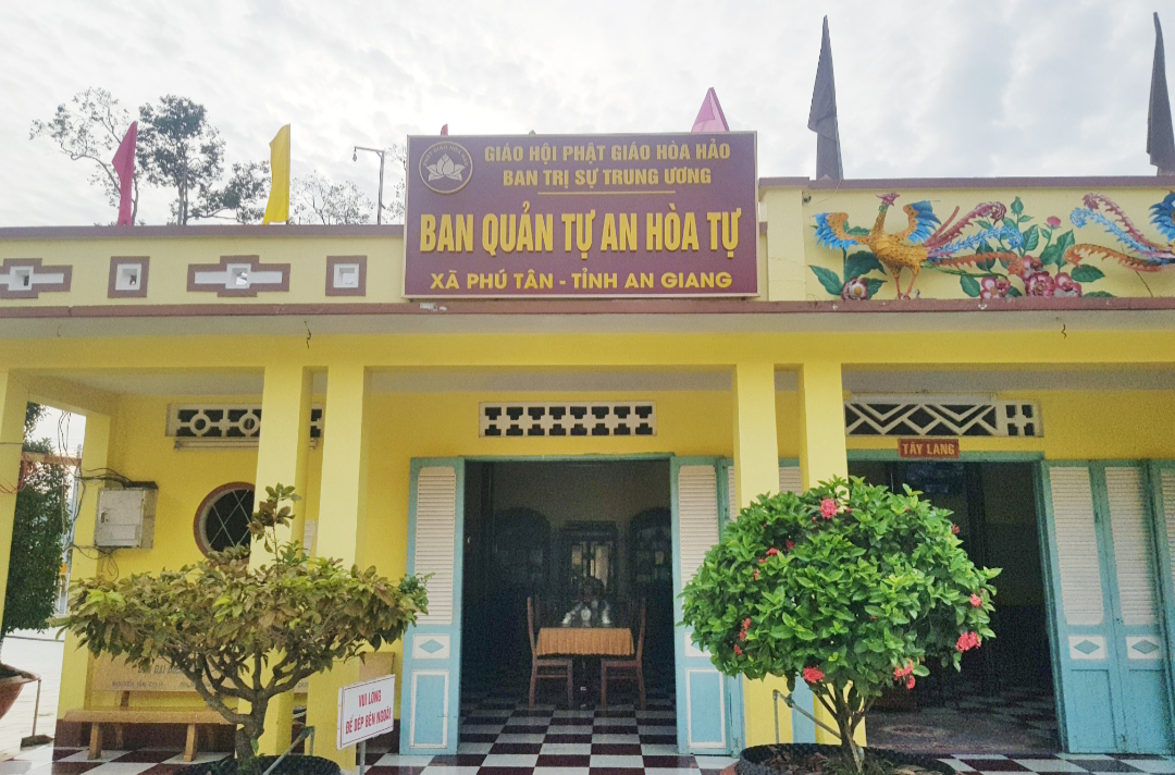 Die Schönheit des Hoa-Hao-Buddhismus in der Gemeinde Phu Tan in An Giang